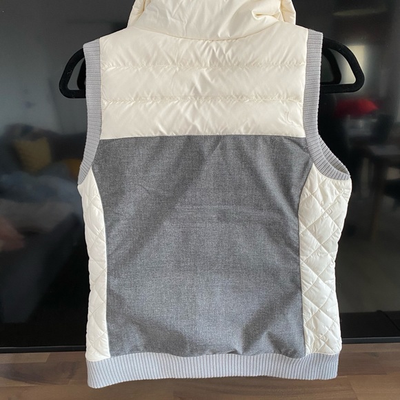 Lolë - New cream vest - Picture 4 of 8